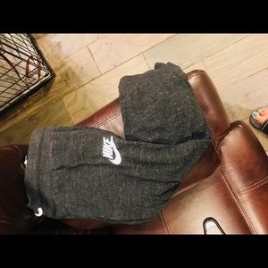 Nike Skinny Leg Banded Sweatpants